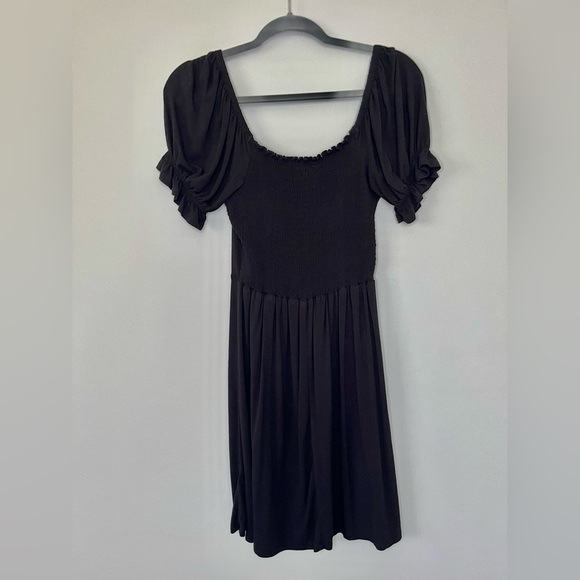 Francesca’s Alya Black Puff Sleeve Ruched Back Mini Sundress Size Medium - Picture 5 of 8